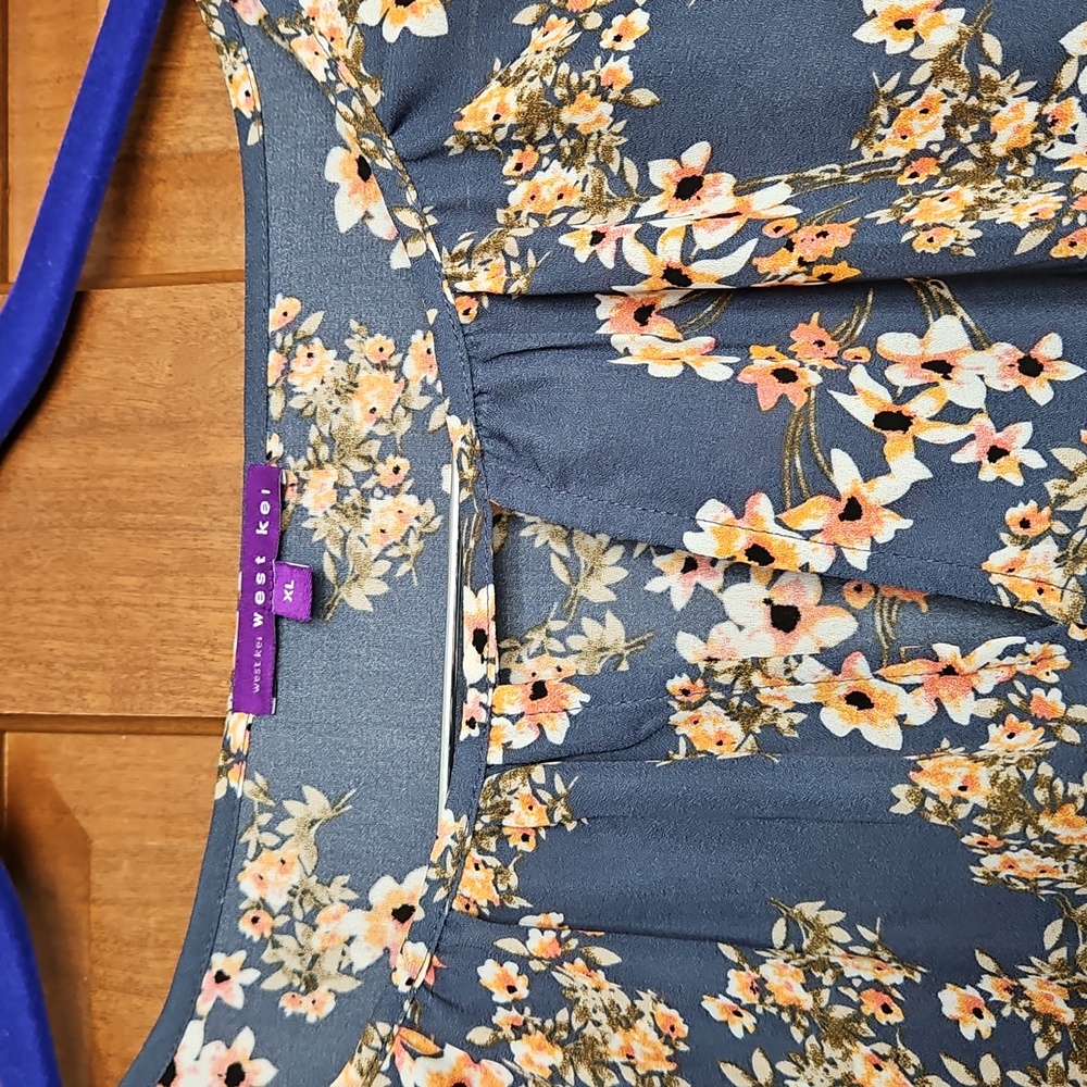 West Kei Front Tie Blouse - Picture 2 of 5